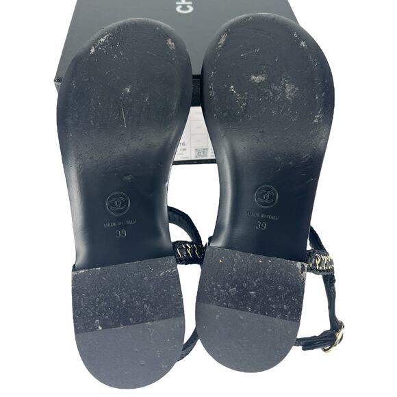 Chanel 2022 CC Logo Scooby Chain Thong Sandals - Picture 16 of 16